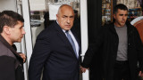 След разпита си Бойко Борисов се зае да реди новините