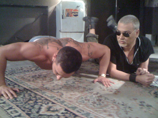 Азис  заби бившия на Соня Немска