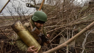 Производството на минометни снаряди в Украйна расте, но не достигат експлозиви