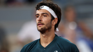 Лоренцо Музети се класира да полуфиналите на Ролан Гарос за