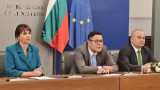 Край на хеликоптерните пари: Кабинетът маха акциза на газа, готви "инфлационен чек"