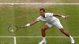 Канадецът Вашек Поспишил елиминира поставения под №2 германец Миша Зверев