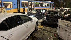 Пиян шофьор помете 6 паркирани коли в центъра на София