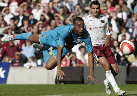 Анри: Гуардиола иска да остана