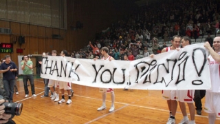 Само 150 билета останаха за мачовете на България на Евробаскет 2009