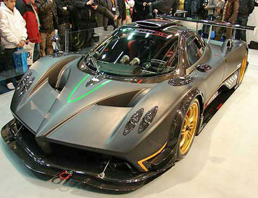Pagani Zonda R дебютира във Виена