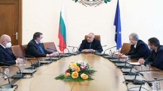 Да се осигурят зелени коридори за всички желаещи да се