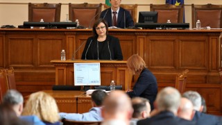 Нинова настоя за уволнения след изгонването на руските дипломати