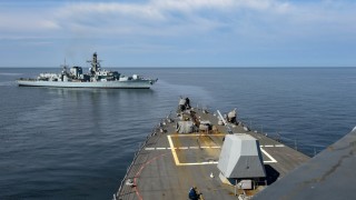Военните на Русия нащрек след навлизането на два кораба на НАТО в Черно море