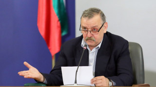 Топлото време намалява разпространението на вирусите Това коментира пред bTV проф Тодор