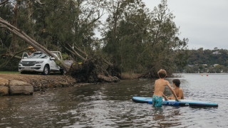 Австралийските власти предупредиха хората да останат по домовете си в