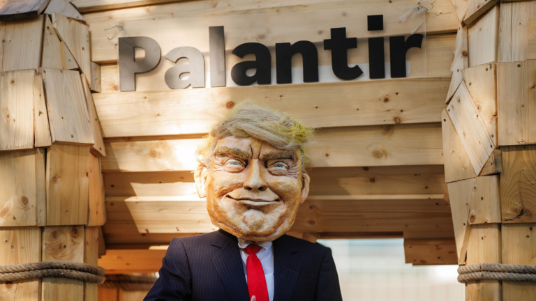 Какво ни казва "манифестът" на Palantir за променящото се лице на войната