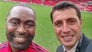 Легенди на Манчестър Юнайтед с видео поздрав за български рожденик