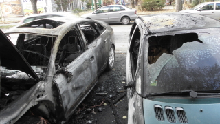 Умишлен пожар изпепели две коли в Благоевград 