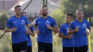 Левски обяви че заплатите на футболистите за месец март са