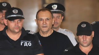 И "Нове Холдинг" отрича Божков да е екстрадиран от ОАЕ