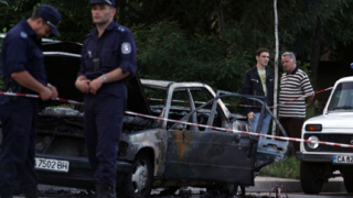 В София подпалиха трима в купето на кола