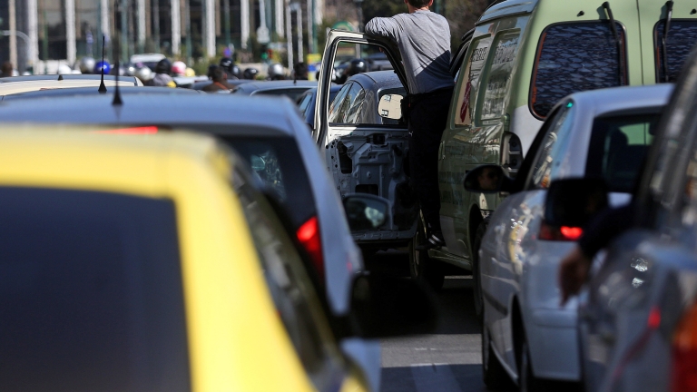 Транспортен хаос в Гърция заради нова стачка