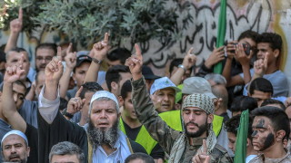 Палестинската групировка Хамас изстреля ракети към Средиземно море след престрелка
