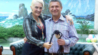 Сесил подари камшик на Милен Цветков