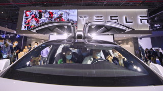 Тесла е доставила рекорден брой автомобили през 2020 г обявиха