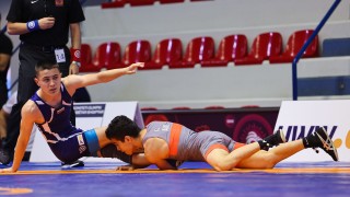 Двама от борците ни ще се борят за бронза в