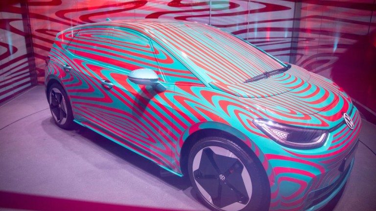 VW получи над 10 000 поръчки само за 24 след представянето на своя конкурент на Tesla