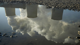 Възможно ли е ЕС да смете проблема си със CO2 под килима (земята)?