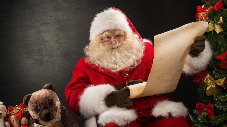 Дядо Коледа очаква писмата на малчуганите и тази година