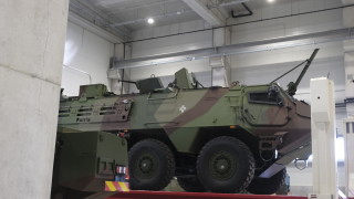 Правителството на Латвия одобри прехвърлянето на 42 бронетранспортьора Patria 6x6