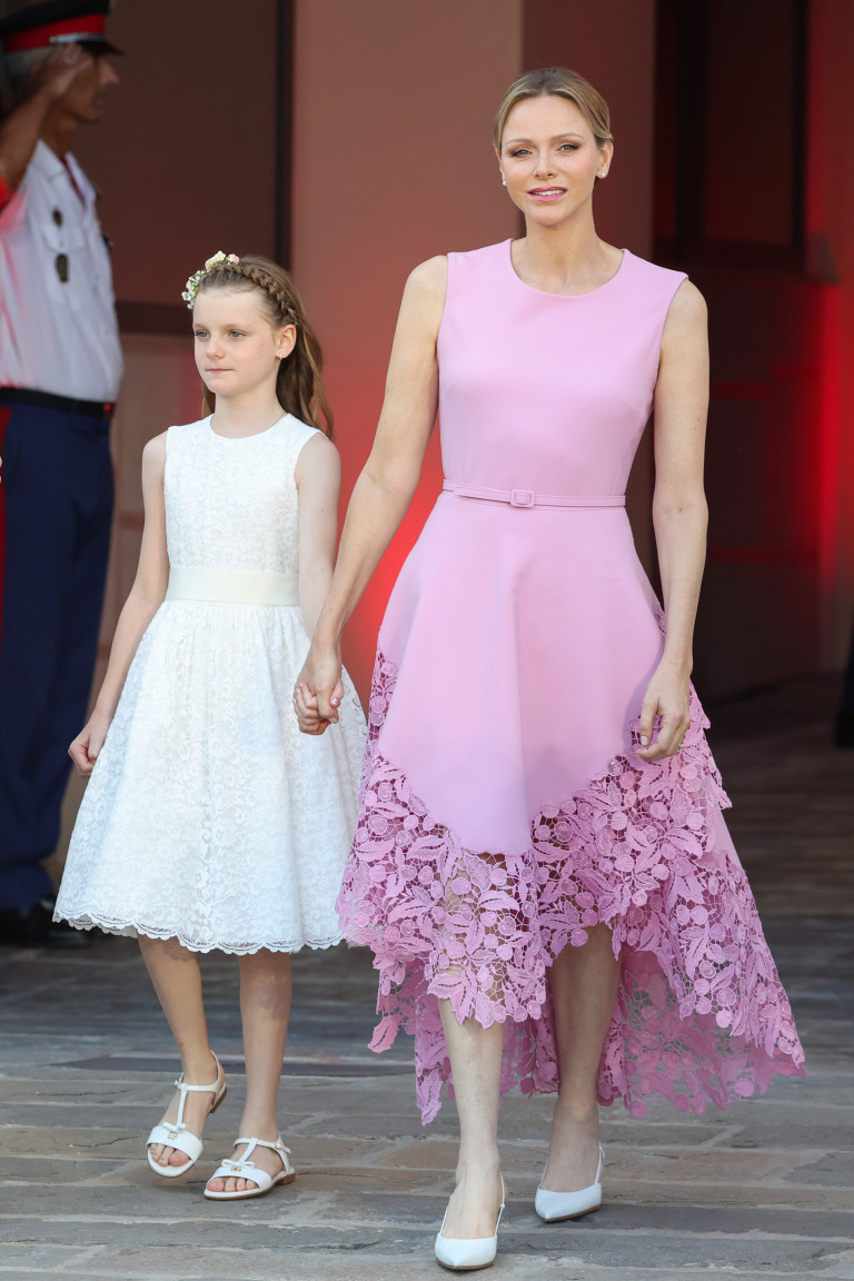 Шарлийн с щерка си принцеса Габриела