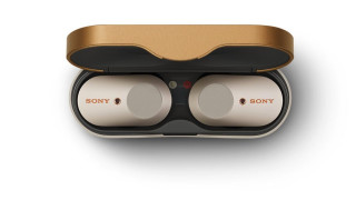 AirPods на Apple се превърнаха в едни от най популярните безжични