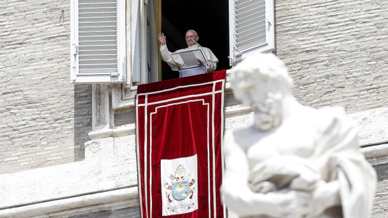Папа Франциск предупреди държавите от Г-20 да не влизат в „опасни съюзи”