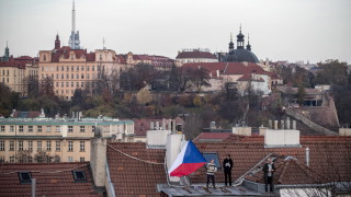 Чешкото правителство ще затвори повечето магазини и ресторанти от 6 00