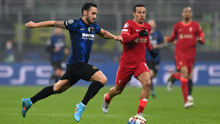 Турският футболист Хакан Чалханоглу отказа офертата на германския гранд Байерн