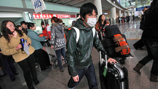 Авиокомпаниите не смогват с бягащите от Япония 