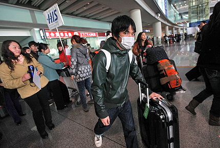 Авиокомпаниите не смогват с бягащите от Япония 