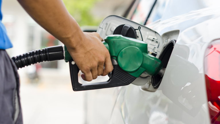 Георги Ангелов: Кабинетът и без НС може да повлияе на цените на горивата