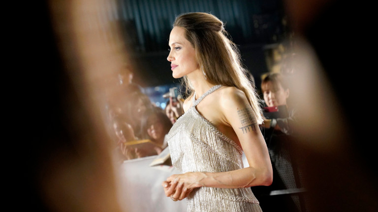 Анджелина Джоли събра милиони последователи за нова мисия