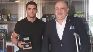 Министърът на младежта и спорта Красен Кралев награди джудиста Ивайло