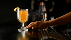 Коктейл Ritz &ndash; елегантна модерна класика с изтънчен вкус и впечатляващ финален щрих