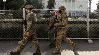 ФБР проучва всички 25 000 войници от Националната гвардия разположени