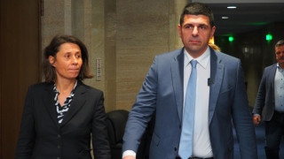 Парламентарната група на ПП ДБ поиска оставката на вицепремиера Атанас Зафиров