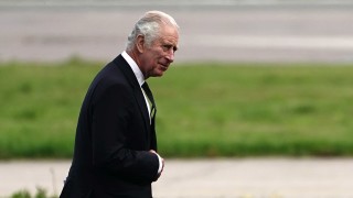 Какво е правил Чарлз в последните часове от живота на Eлизабет Втора
