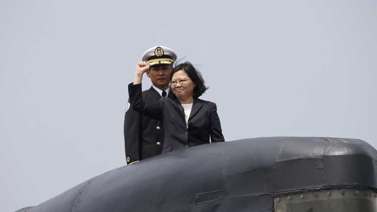 Тайван строи първата си подводница