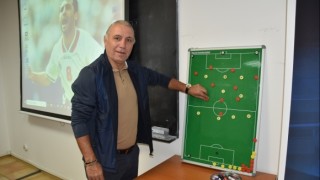 Стоичков: Час и половина се чудех какво да кажа за националния отбор