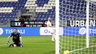 Милан дръпна на върха след два гола на Златан в Каляри