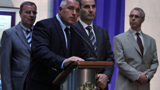 Борисов: Не искам скъсани пагони и погребения на полицаи