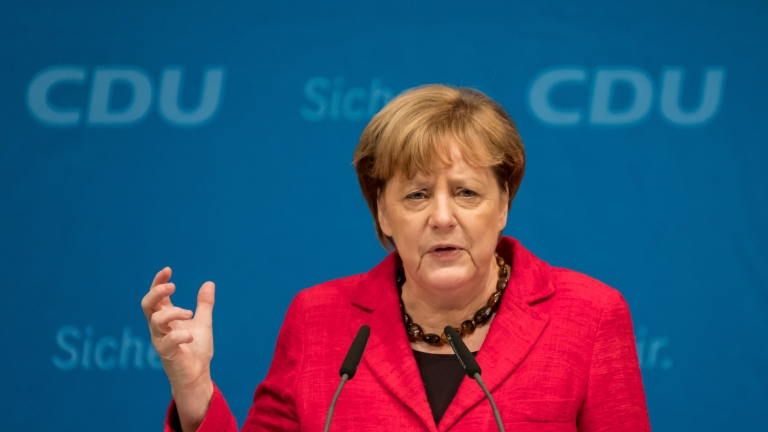Меркел натиска да бъдат гонени мигрантите, получили отказ да останат