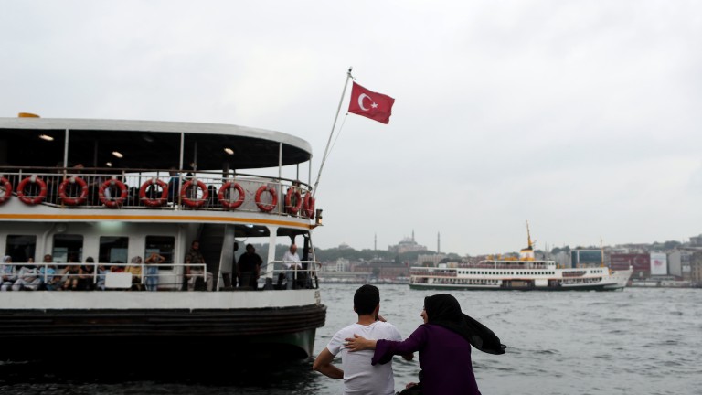Турция спира фериботите до гръцките острови